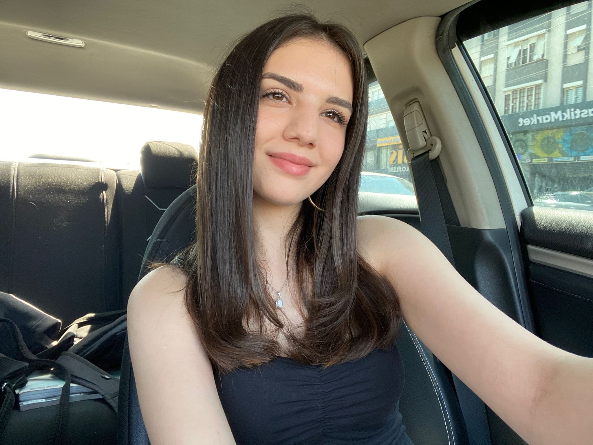 zelihanaz özer